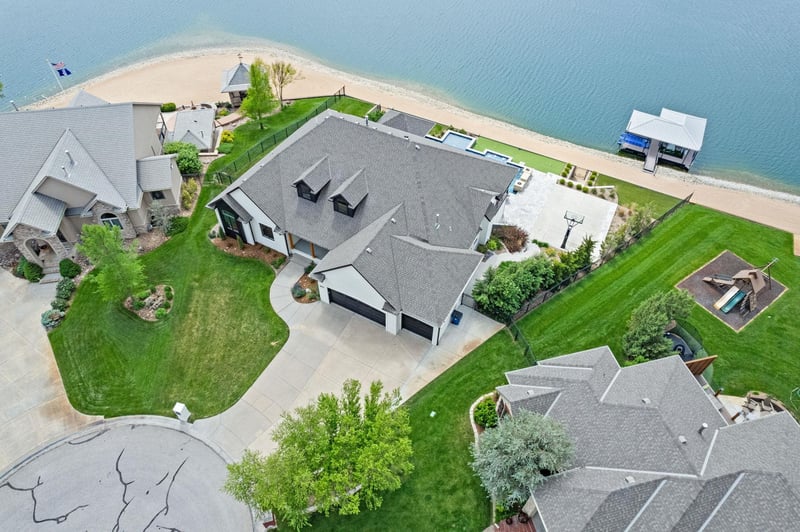 2645 N Bayside Ct, Wichita, KS 67205
