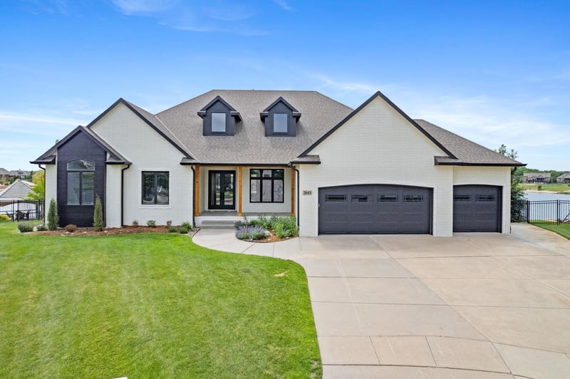2645 N Bayside Ct, Wichita, KS 67205