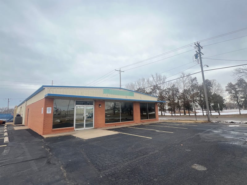 3101 W Harry, Wichita, KS 67213