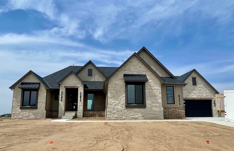 8356 Mossy Stone Ct, Maize, KS 67101
