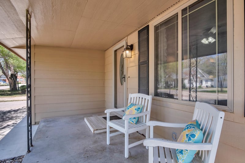 112 S Summit St, Goessel, KS 67053