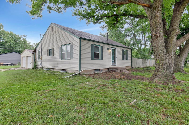 130 N Lincoln Ave, Sedgwick, KS 67135