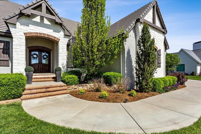 1651 N Veranda St, Wichita, KS 67206