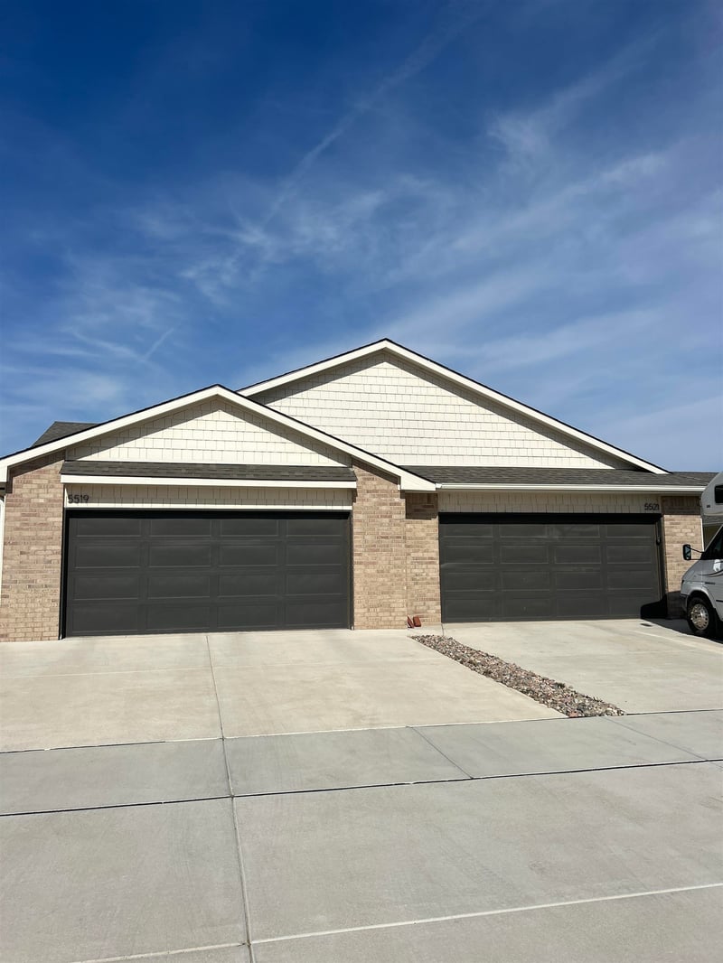 5519-5521 Sandkey Ct, Wichita, KS 67204