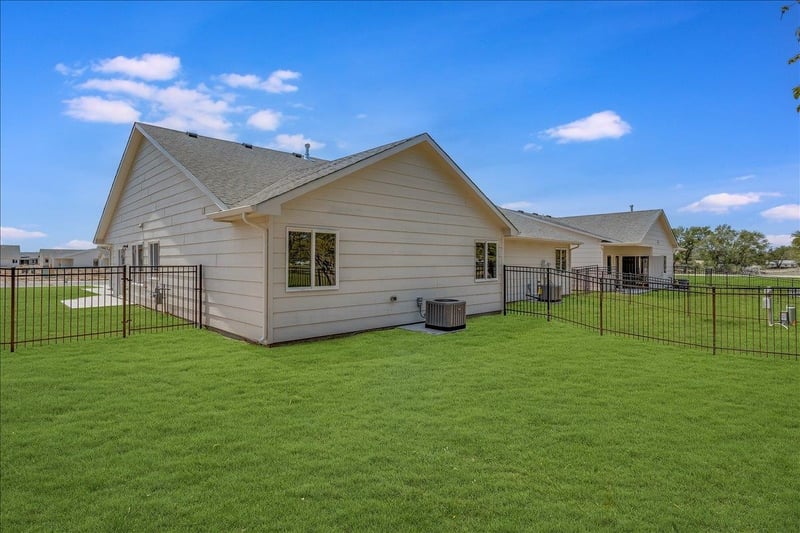 5519-5521 Sandkey Ct, Wichita, KS 67204