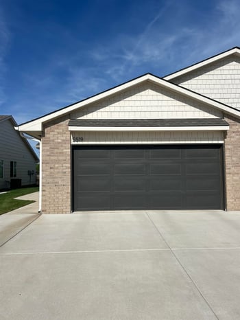 5519-5521 N Sandkey Ct, Wichita, KS 67204
