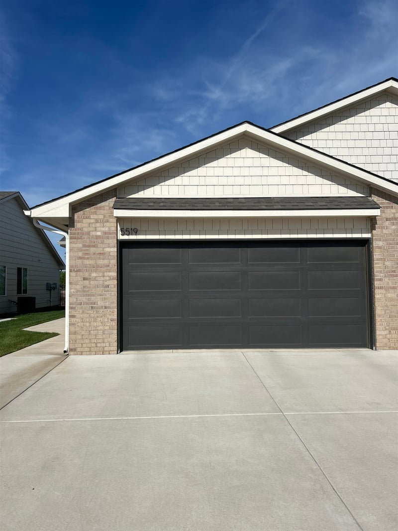 5519-5521 Sandkey Ct, Wichita, KS 67204