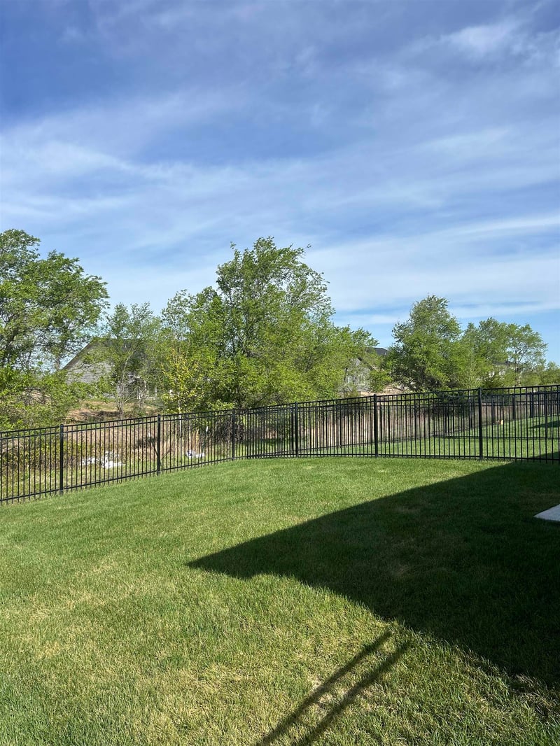 5513-5515 N Sandkey Ct, Wichita, KS 67204