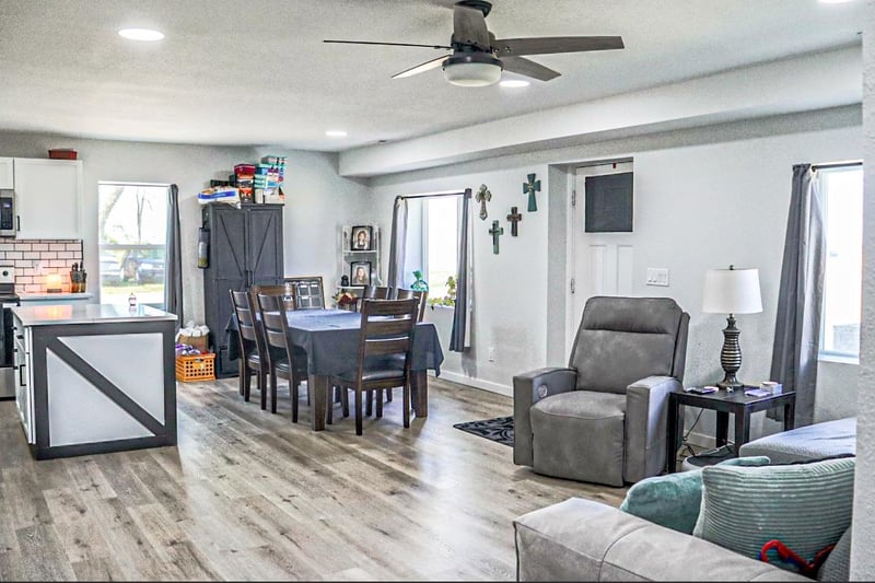 1381 N Broadway Rd, Peck, KS 67120