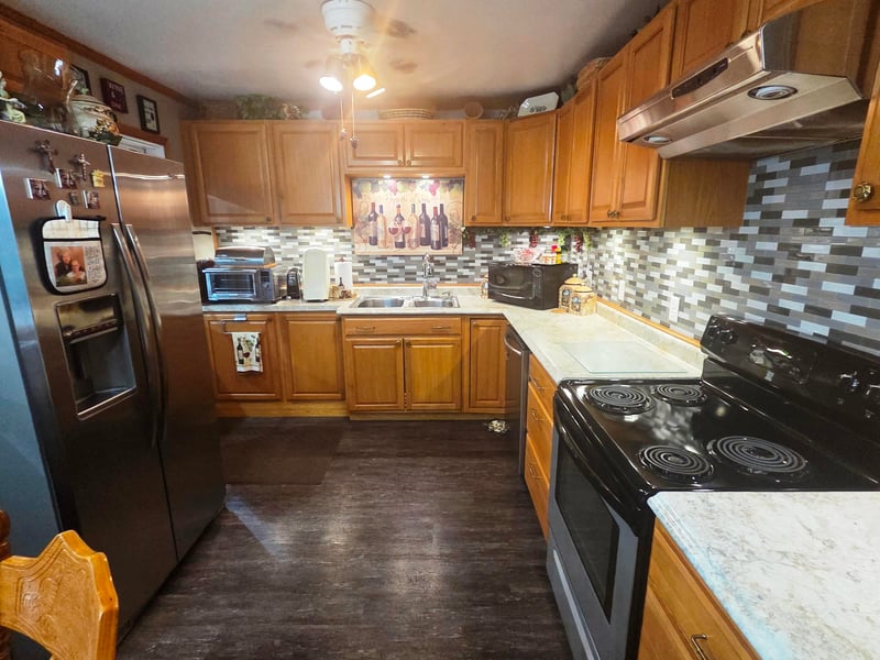 1885 Upland, Marion, KS 66861