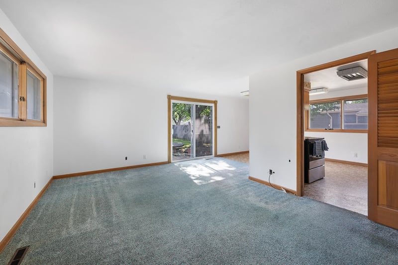 1820 N Mccomas Ave, Wichita, KS 67203-1421