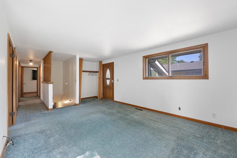 1820 N Mccomas Ave, Wichita, KS 67203-1421