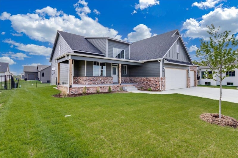 9631 W Wilkinson Ct, Maize, KS 67101