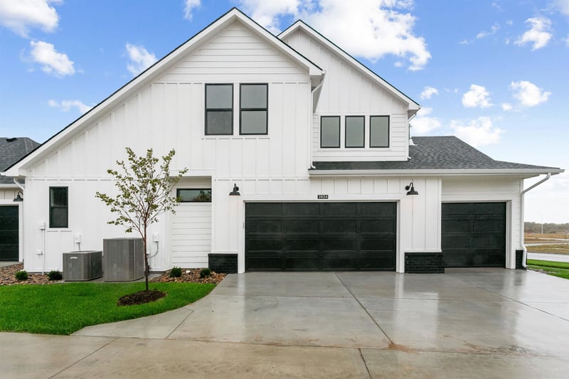 2834 Shearwater , Wichita, KS 67204