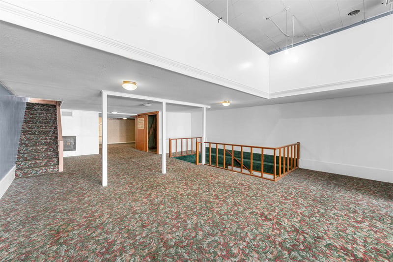 106 N Washington St, Marquette, KS 67464