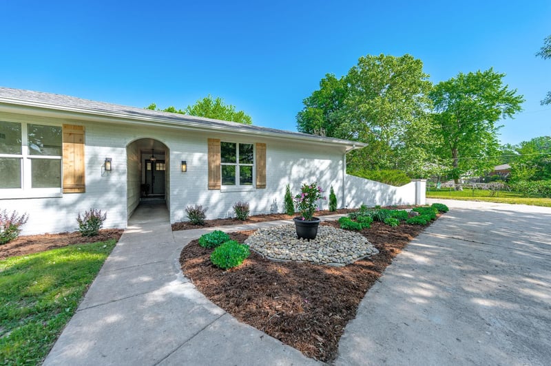11426 W Valley Hi Dr, Wichita, KS 67209
