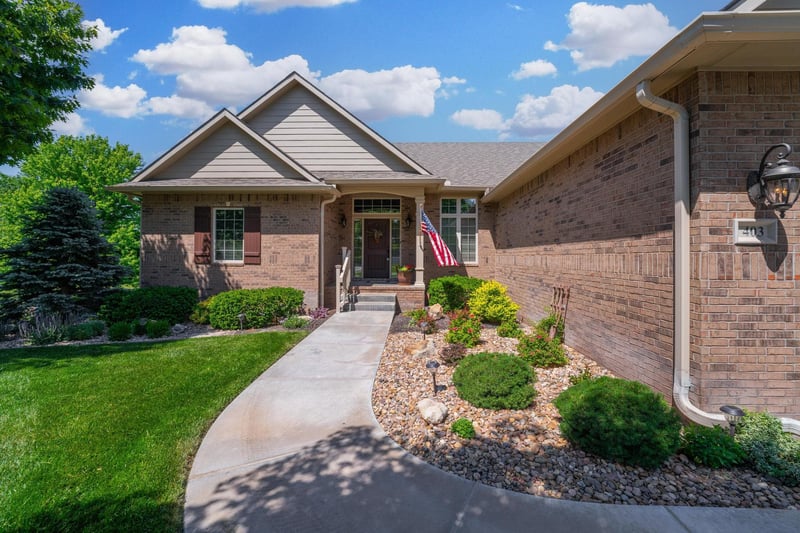 403 N Bailey Mae Ct, Valley Center, KS 67147