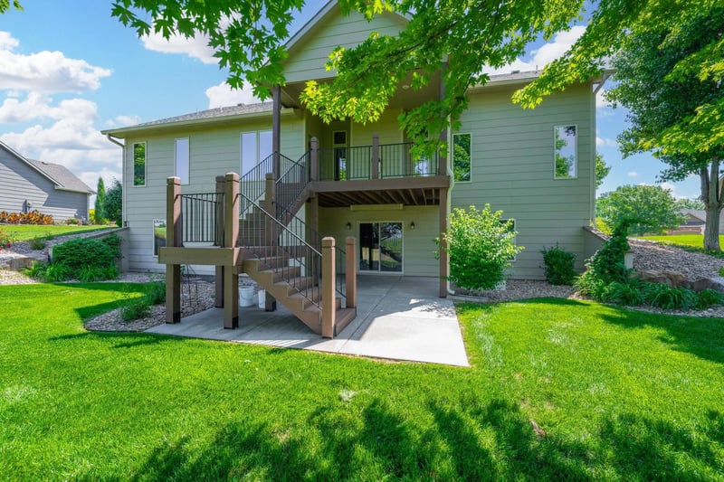 403 N Bailey Mae Ct, Valley Center, KS 67147