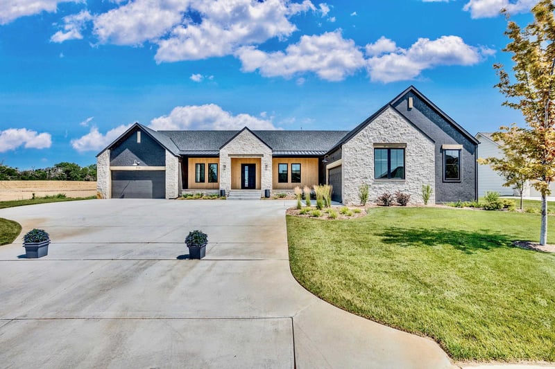 4790 N Ridge Port Ct, Wichita, KS 67205