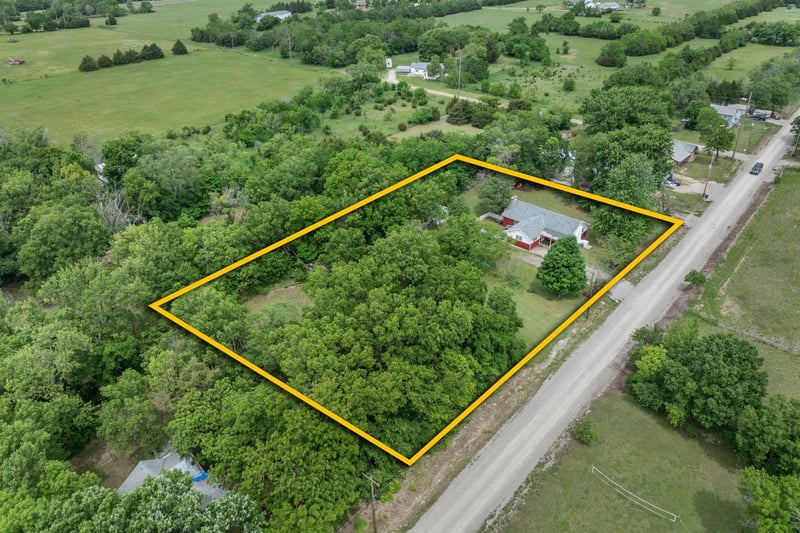 1003 N Olive St, Leon, KS 67074