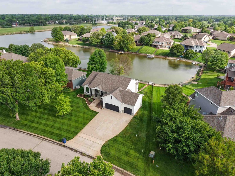 6502 W Warren Cir, Wichita, KS 67212