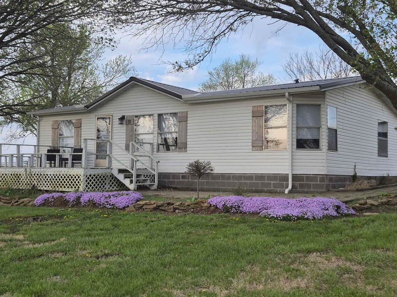 81 Eureka Lake Rd, Eureka, KS 67045