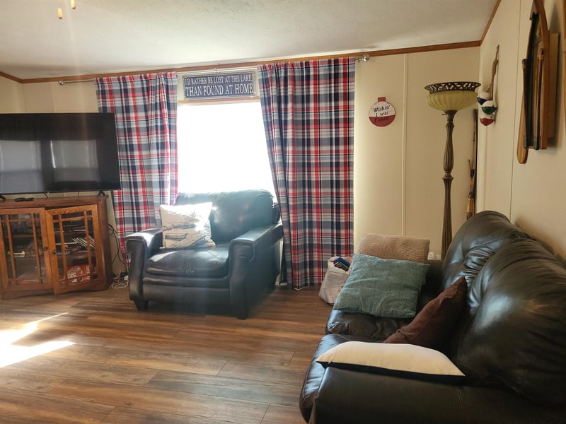 98 Eureka Lake Rd, Eureka, KS 67045