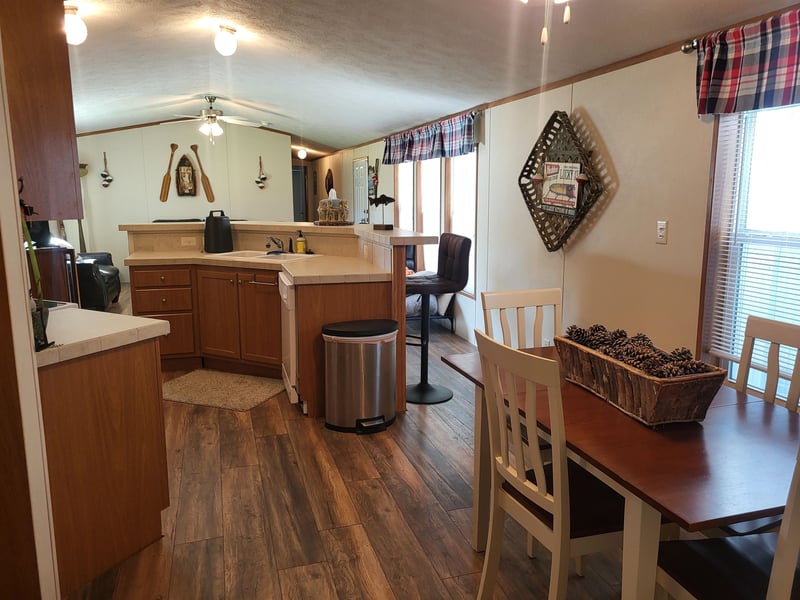 98 Eureka Lake Rd, Eureka, KS 67045