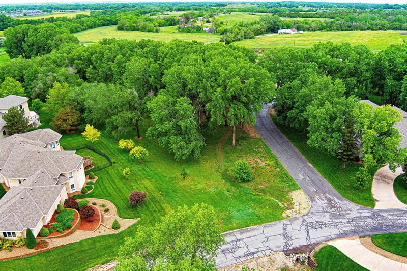 00000 Glencoe Cir, Salina, KS 67401