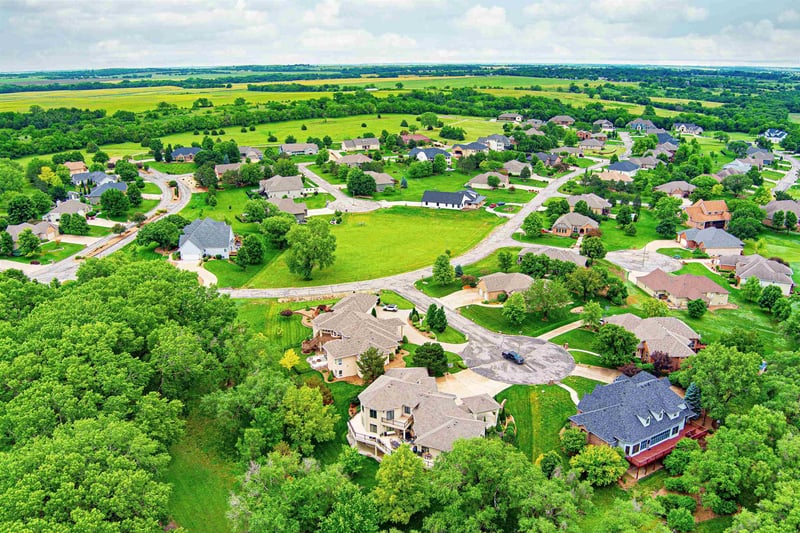 00000 Glencoe Cir, Salina, KS 67401