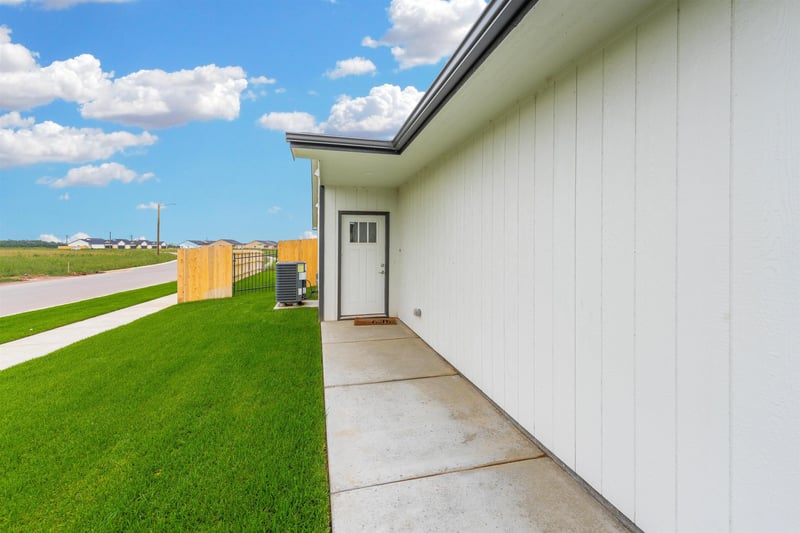 2017 Reece St, Goddard, KS 67052