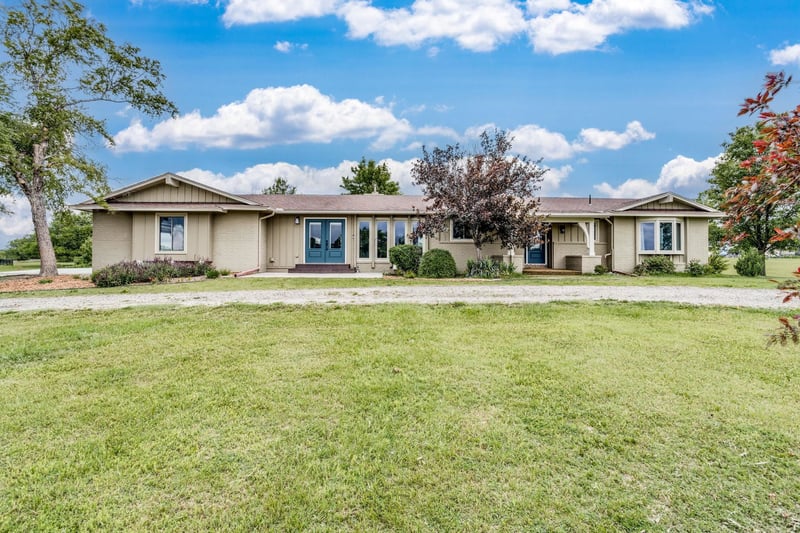 4818 SW Briarcliff, Towanda, KS 67144