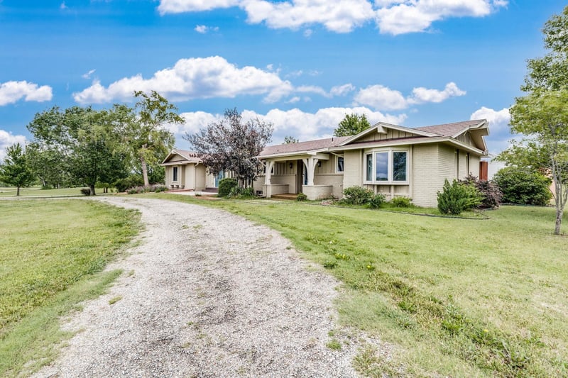4818 SW Briarcliff, Towanda, KS 67144
