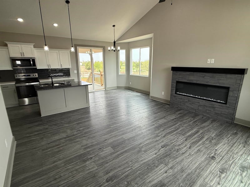 130 Poplar Cir, Goddard, KS 67052