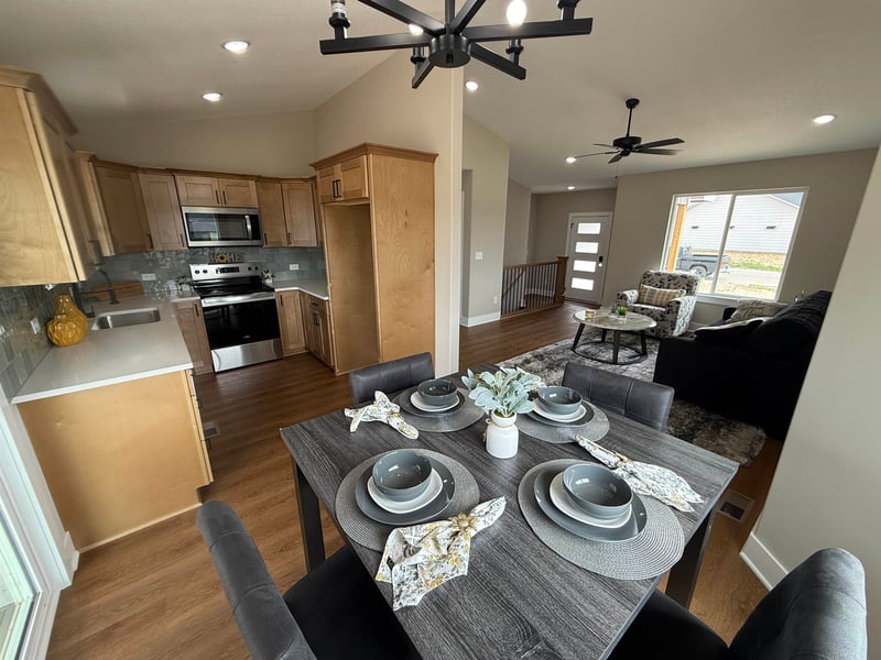 102 Poplar Ct, Goddard, KS 67052