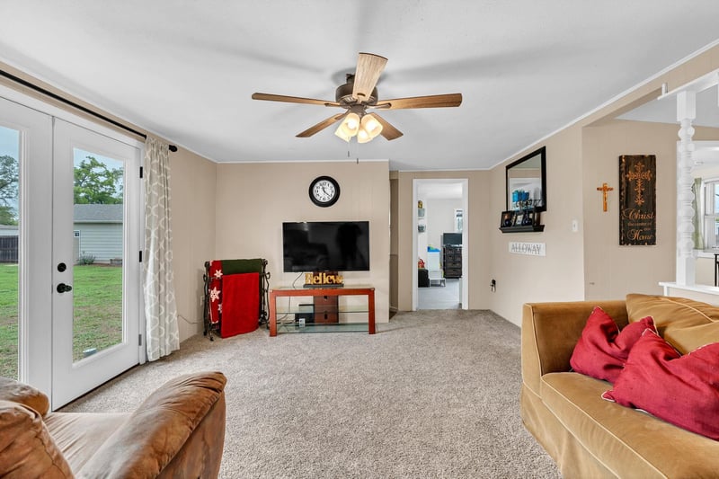 120 W Railroad Ave, Viola, KS 67149