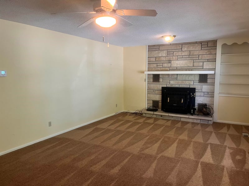 7 Prairie Ln, Marion, KS 66861