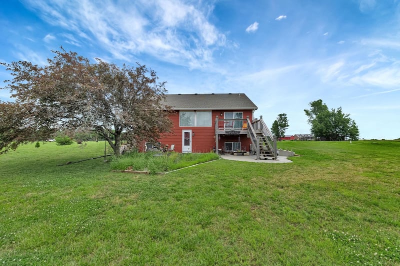 6533 12th Rd, Douglass, KS 67039
