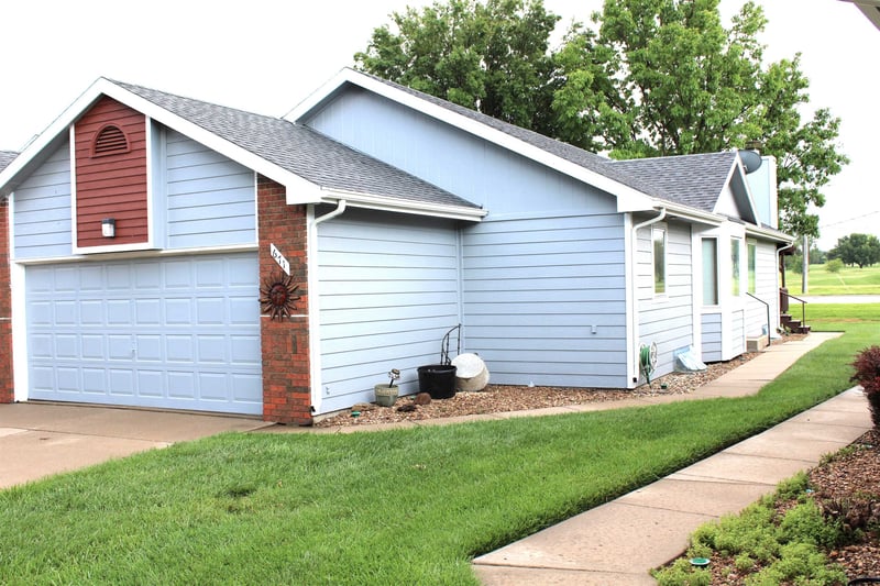 671 Georgetown Rd, Salina, KS 67401