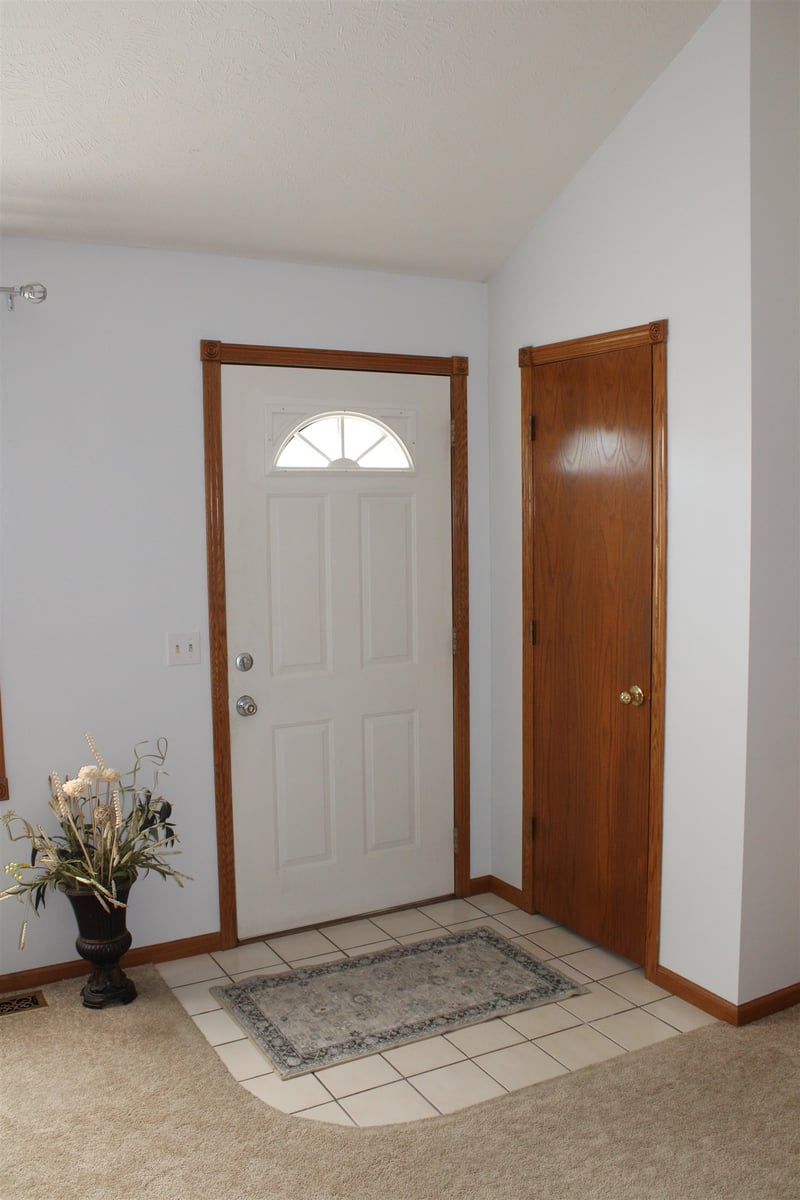 671 Georgetown Rd, Salina, KS 67401