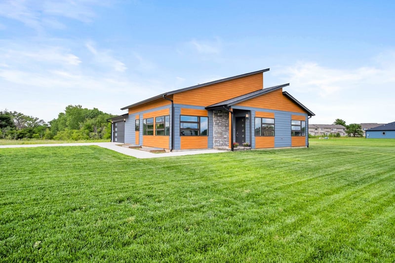 300 Matson St, Newton, KS 67114