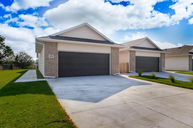 4457-4459 Sandplum St, Wichita, KS 67205