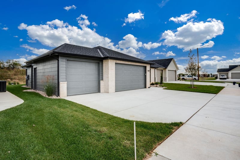 1634 Forestview St, Wichita, KS 67235