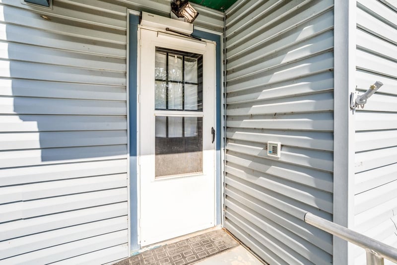 101 S Davidson Ave, Bentley, KS 67016