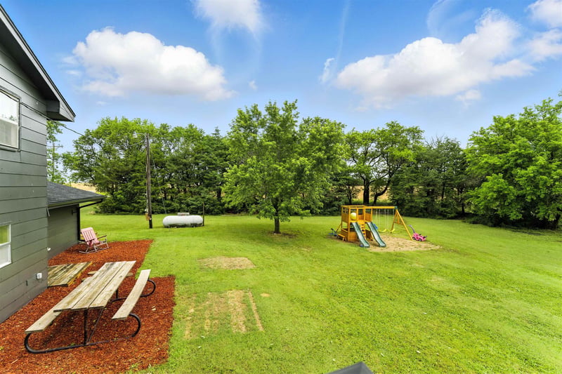 2648 Gulf Rd, Abilene, KS 67410