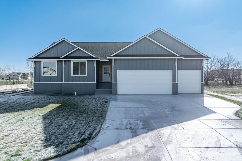 8424 Pebble St, Maize, KS 67101