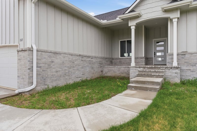 1323 Footbridge St, Goddard, KS 67052