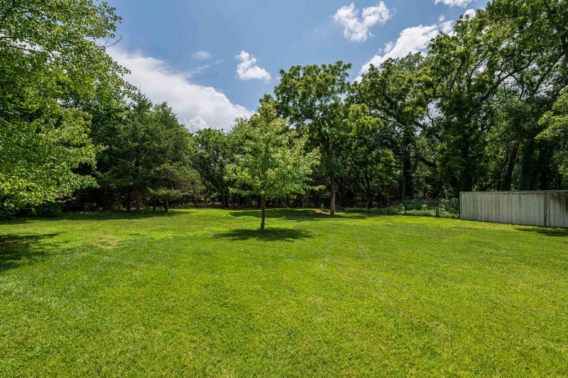 1102 N Prescott Cir, Wichita, KS 67212
