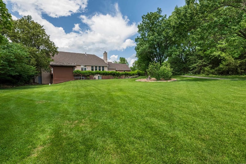 1102 N Prescott Cir, Wichita, KS 67212