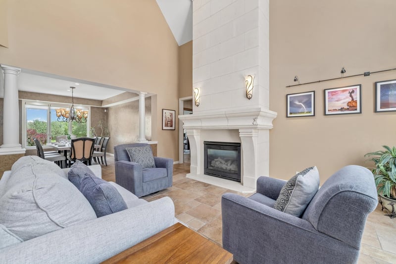 13812 E Pinnacle Dr, Wichita, KS 67230